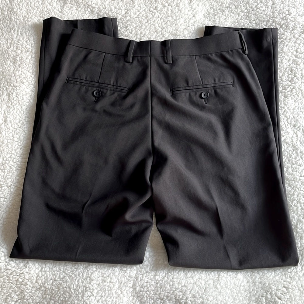 Bundle of 2 Men’s Haggar Dress Pants W30, L 30 - Picture 7 of 7